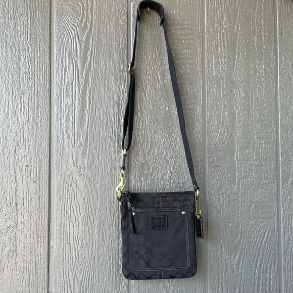 Rare Vintage Coach 
 Black Crossbody Bag - Picture 1 of 5